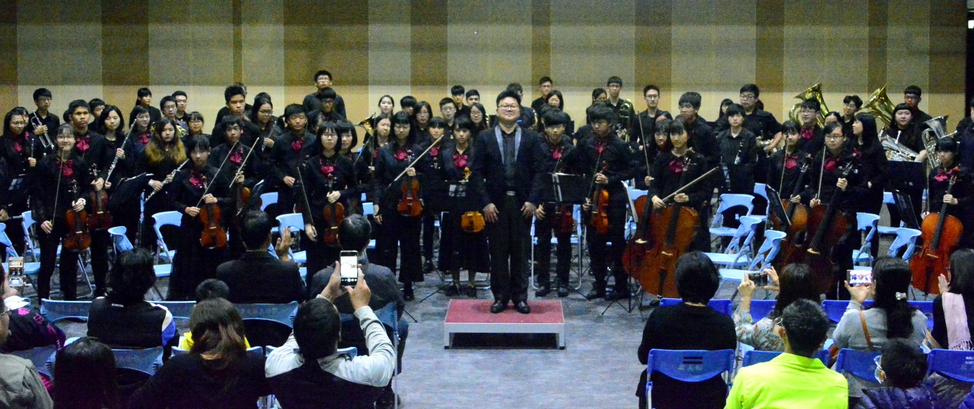 東華音樂系管樂團與新生國中音樂班管絃樂團於台東生活美學館