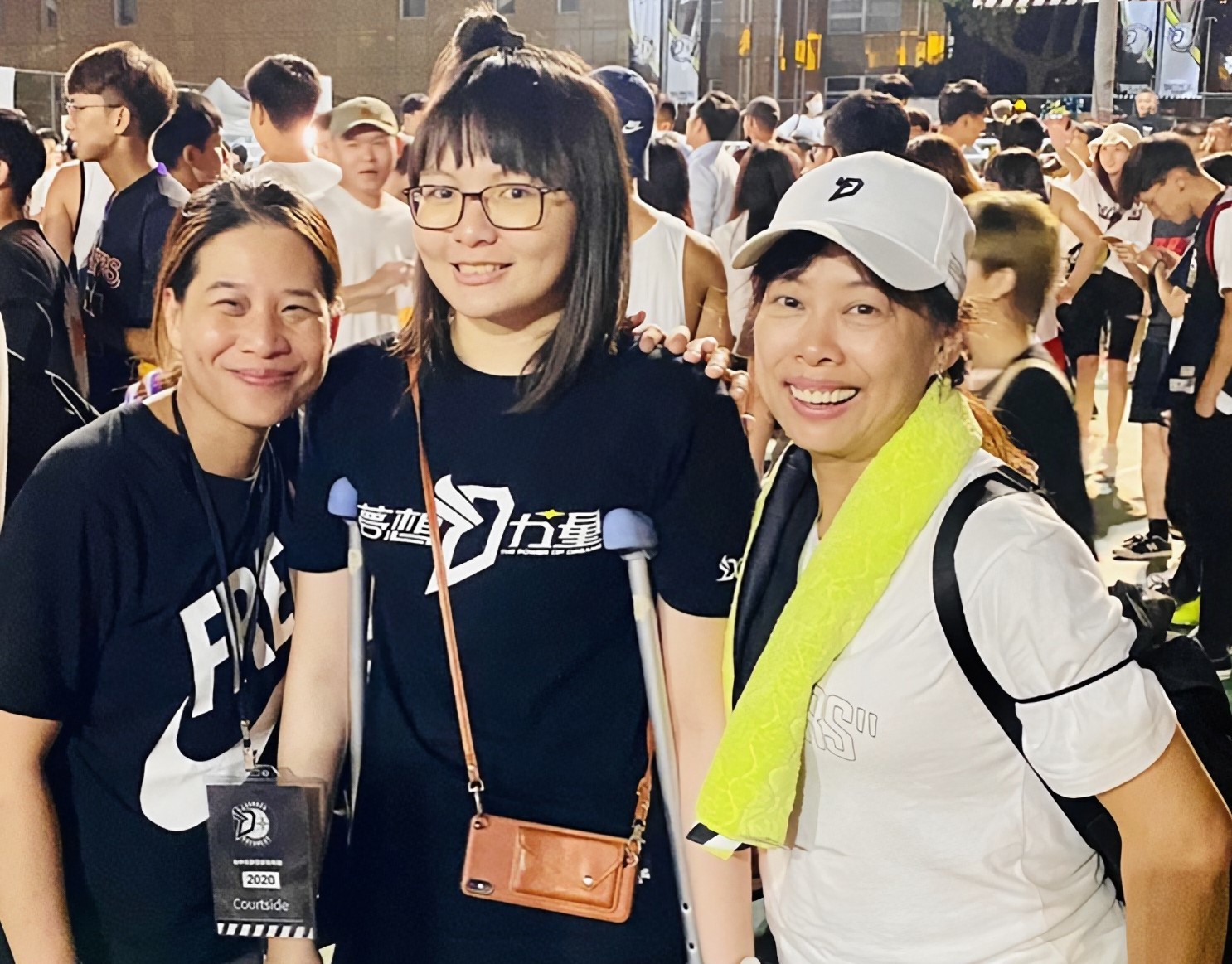 左起:謝玉娟總教練、阿布、漢意文創黃惠君合照