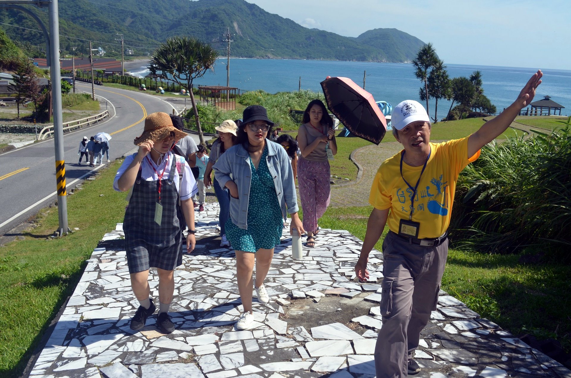 境外生聽取東海岸的解說