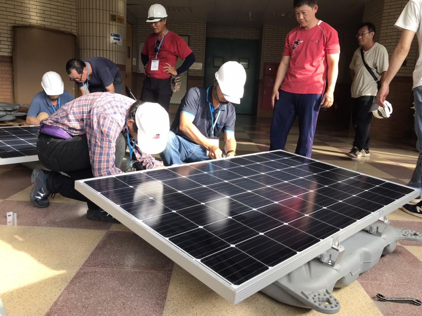 太陽光電實務暨乙級技能檢定訓練課程學員實作