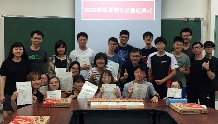 「2020東華暑期生技營」結業式合影