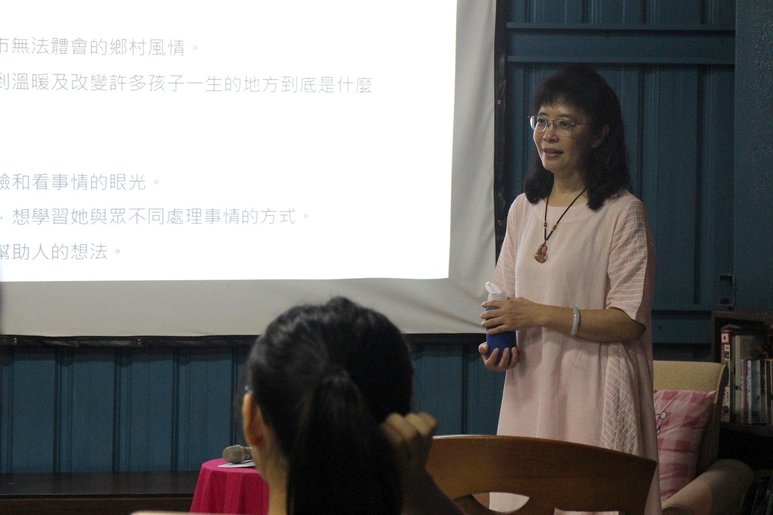 顧老師針對暨大學生的問題做分享