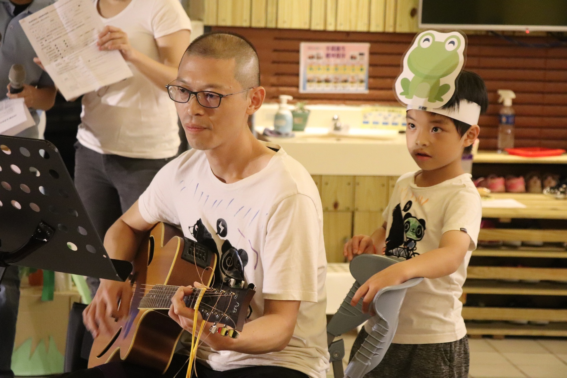 幼生家長林子新教授演奏流行音樂