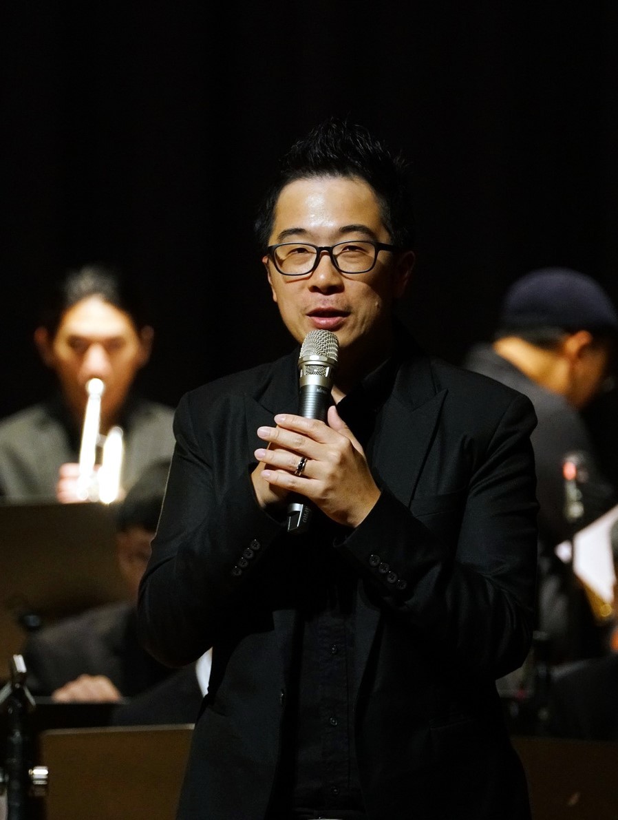 由東華大學藝術中心主任魏廣晧帶領北藝大、東華兩所大學的爵士樂團線上精彩演出