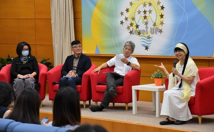 計畫主持人東華大學萬煜瑤教授介紹與會貴賓