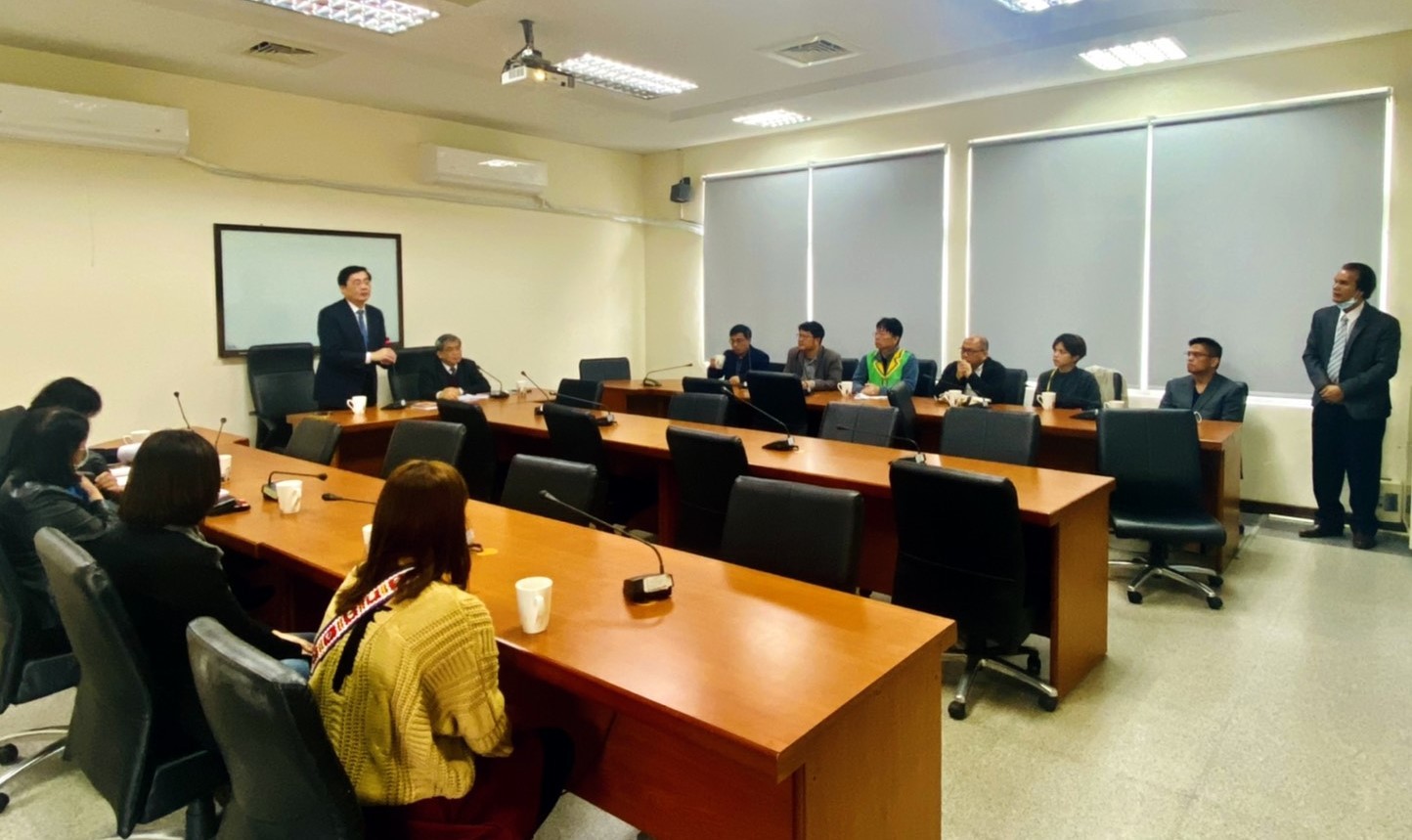 東華大學原住民族學生資源中心及原住民族課程發展協作中心進行簡報