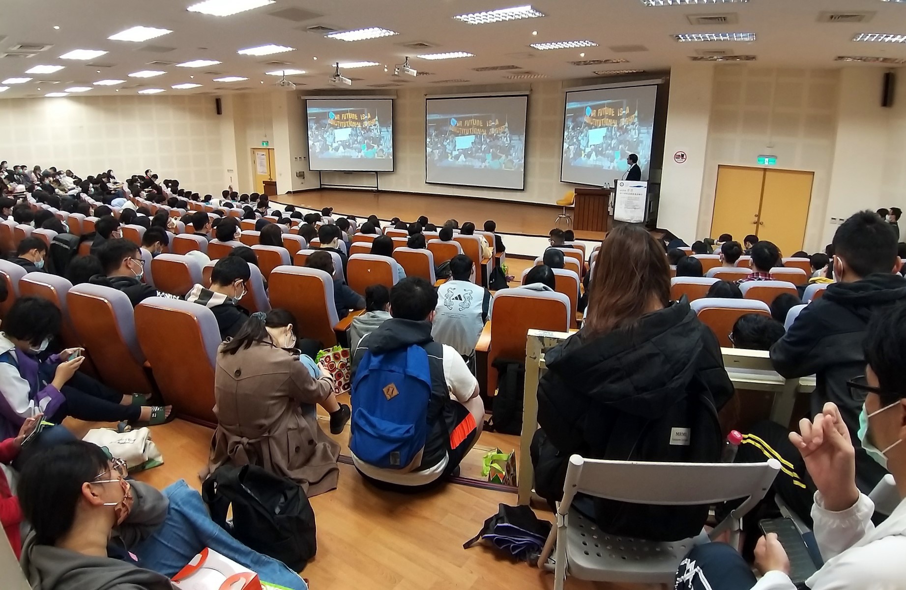 管理學院講堂滿座