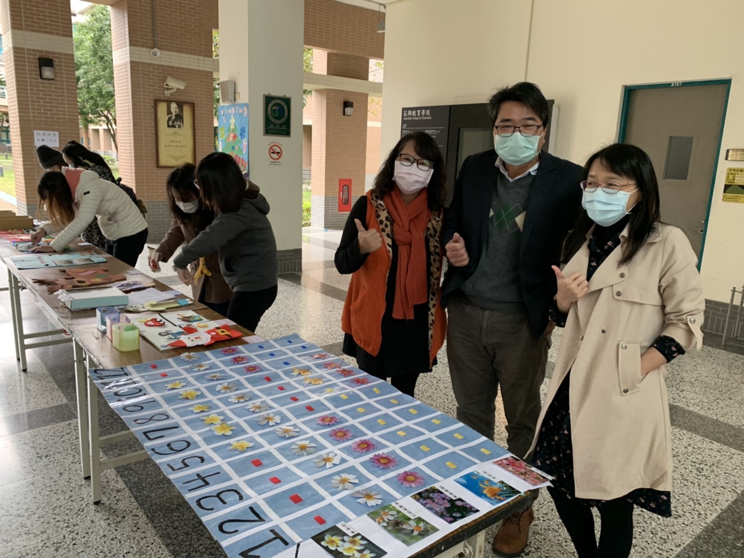 老師到場指導110級教學實習成果