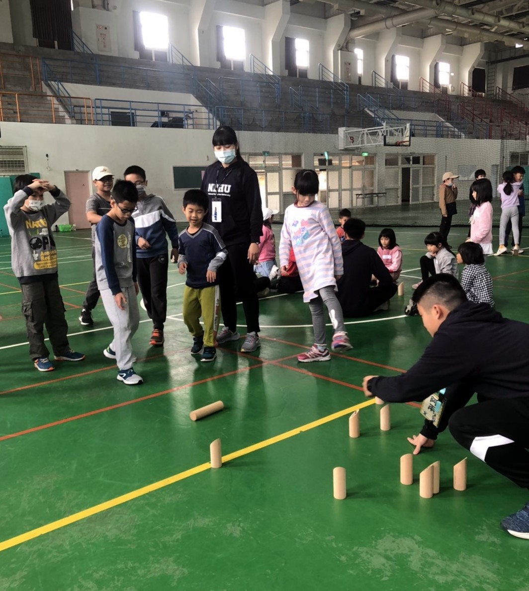 分組體驗芬蘭木柱