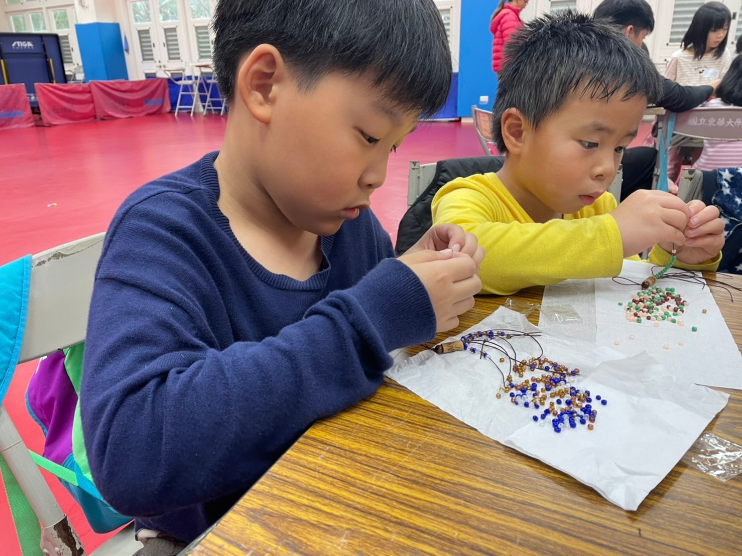 原住民串珠訓練小肌肉和手眼協調