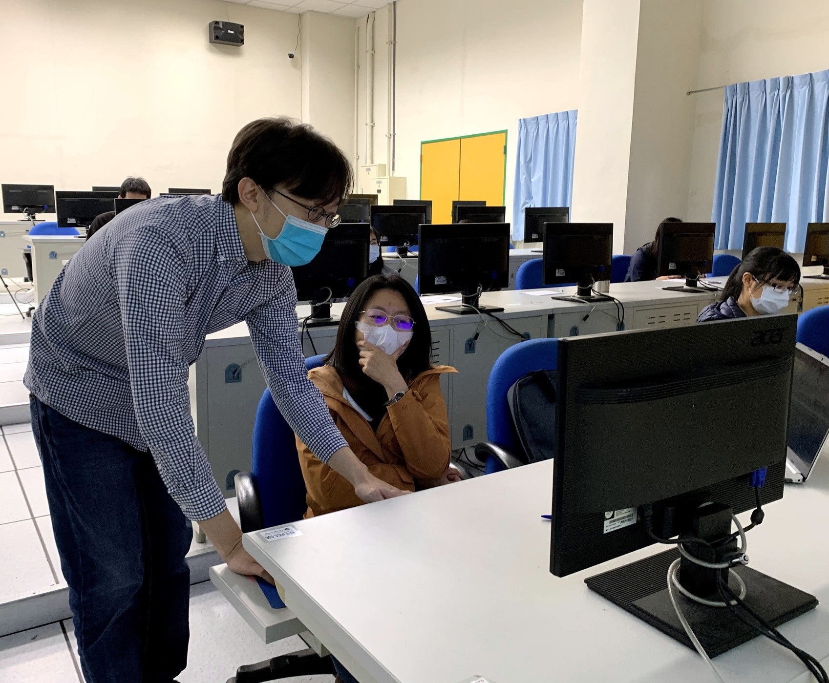 徐維燦助教為學員解惑