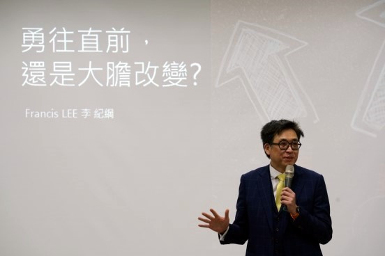 李紀綱先生曾任職於紐約華爾街外匯交易商,熟知全球金融衍生投資工具