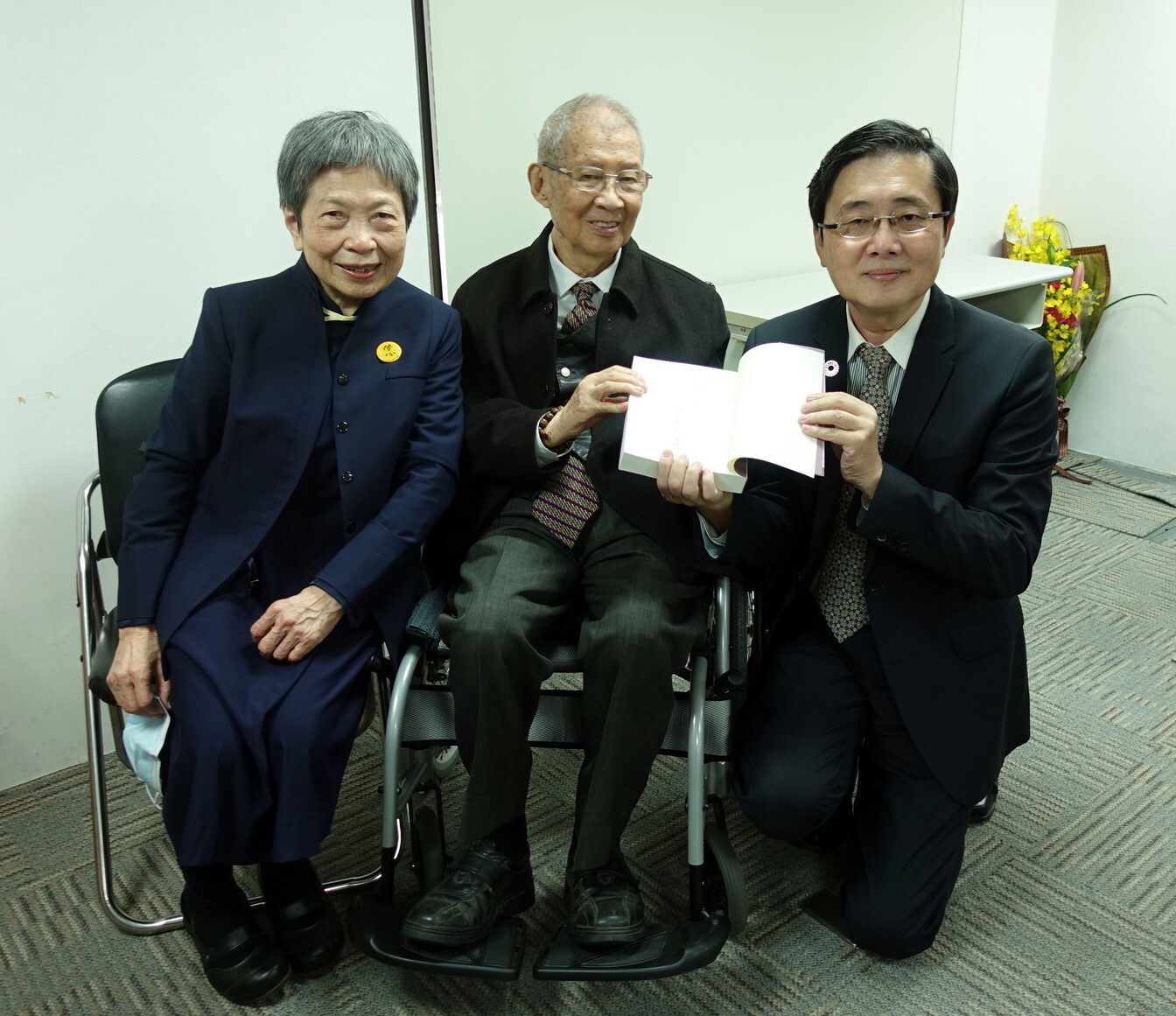 東華大學趙涵㨗校長與曹尚斌博士夫婦