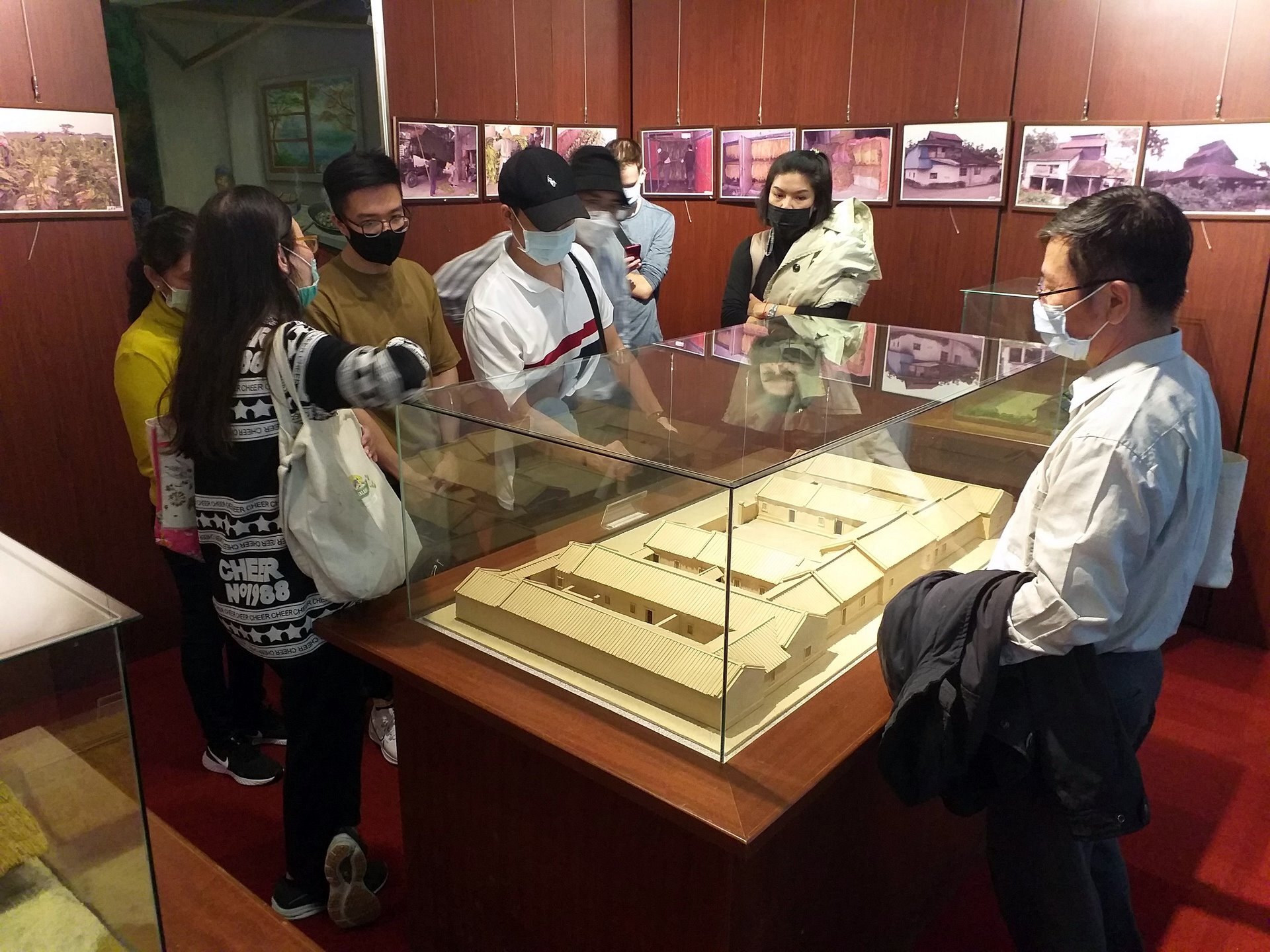 At The Fenglin Township Hakka Culture Museum, learning the traditional house structure, culture, history, and lifestyle of Hakka people