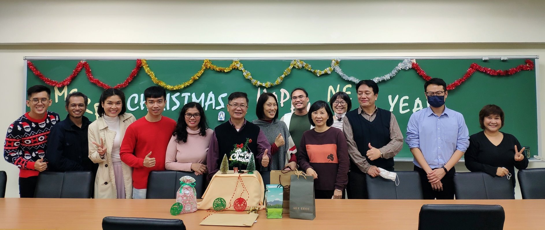 The Ph.D. Program in Asia-Pacific Regional Studies, College of Human and Social Sciences, National Dong Hwa University held a warm Christmas Party