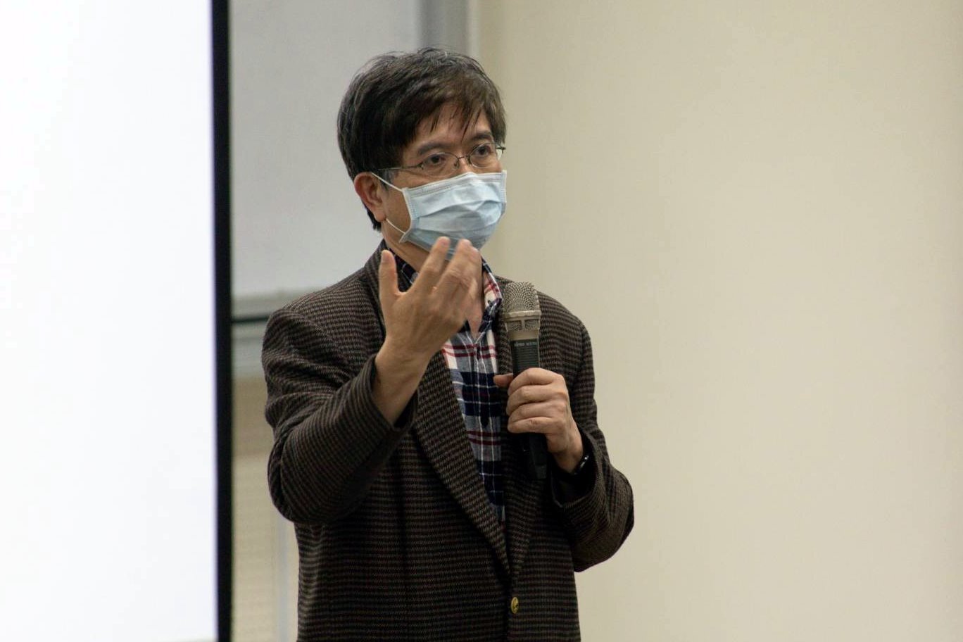 劉明洲教授希望同學們能夠在日常生活中培養敘事與傳播的能力