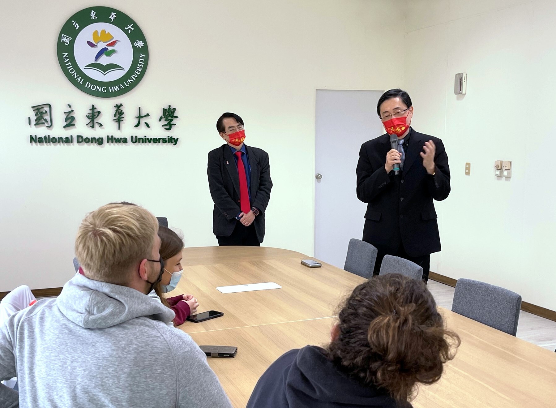 東華大學趙涵㨗校長為歡送會致詞
