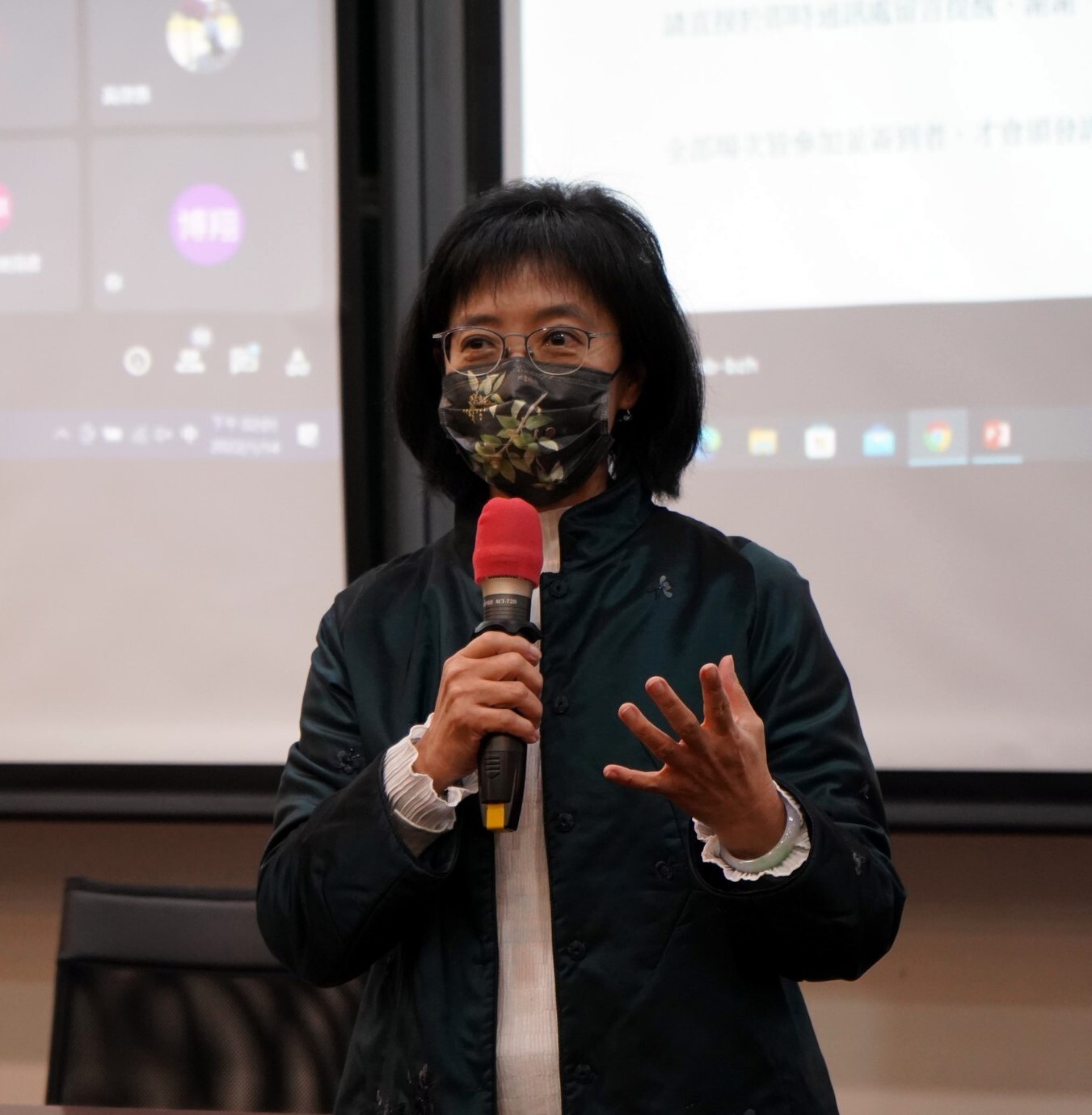 東華大學社會參與中心顧瑜君老師開場致詞