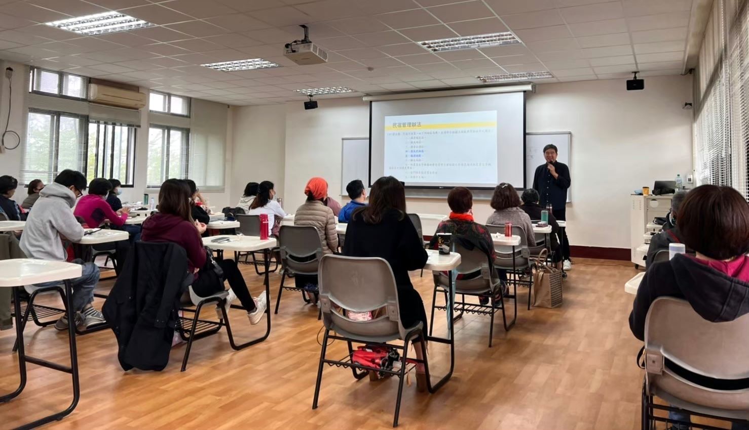 東華大學創新研究園區管理處授課教室寬敞,上課便利