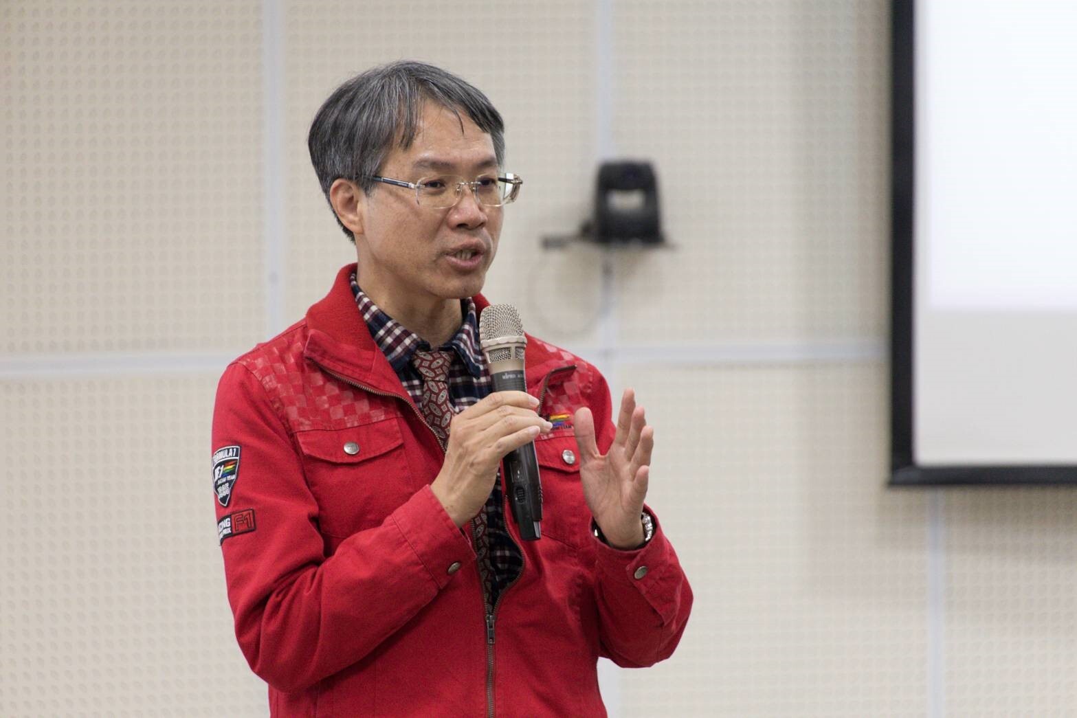 劉威德教授希望同學們能夠保持富強康樂、讓自己享有生活餘韻,更邁向永續發展的目標。