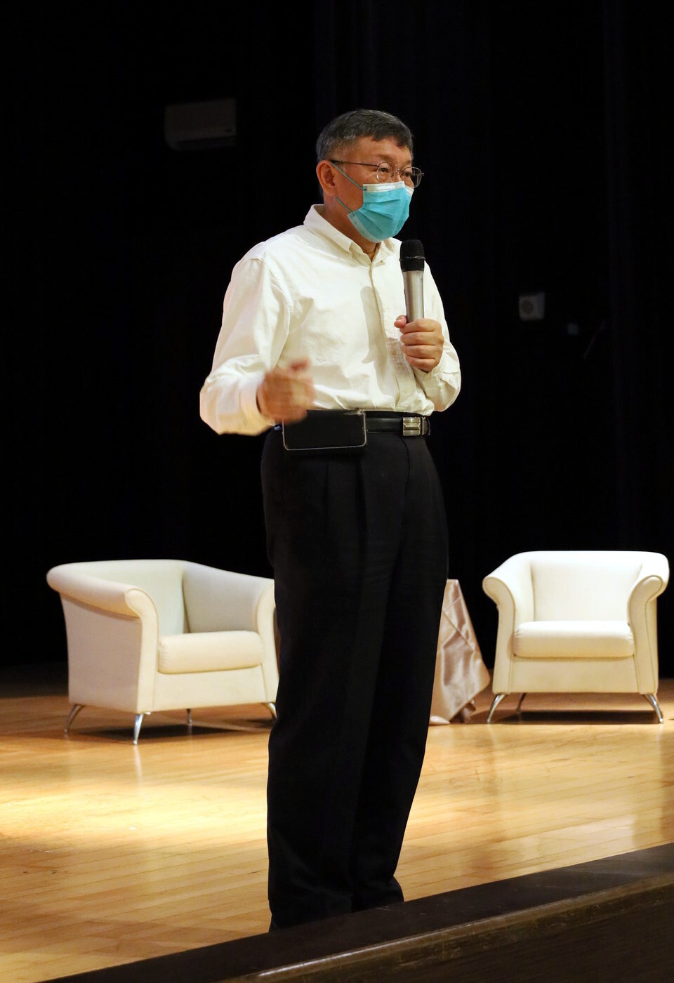柯市長回答同學提問