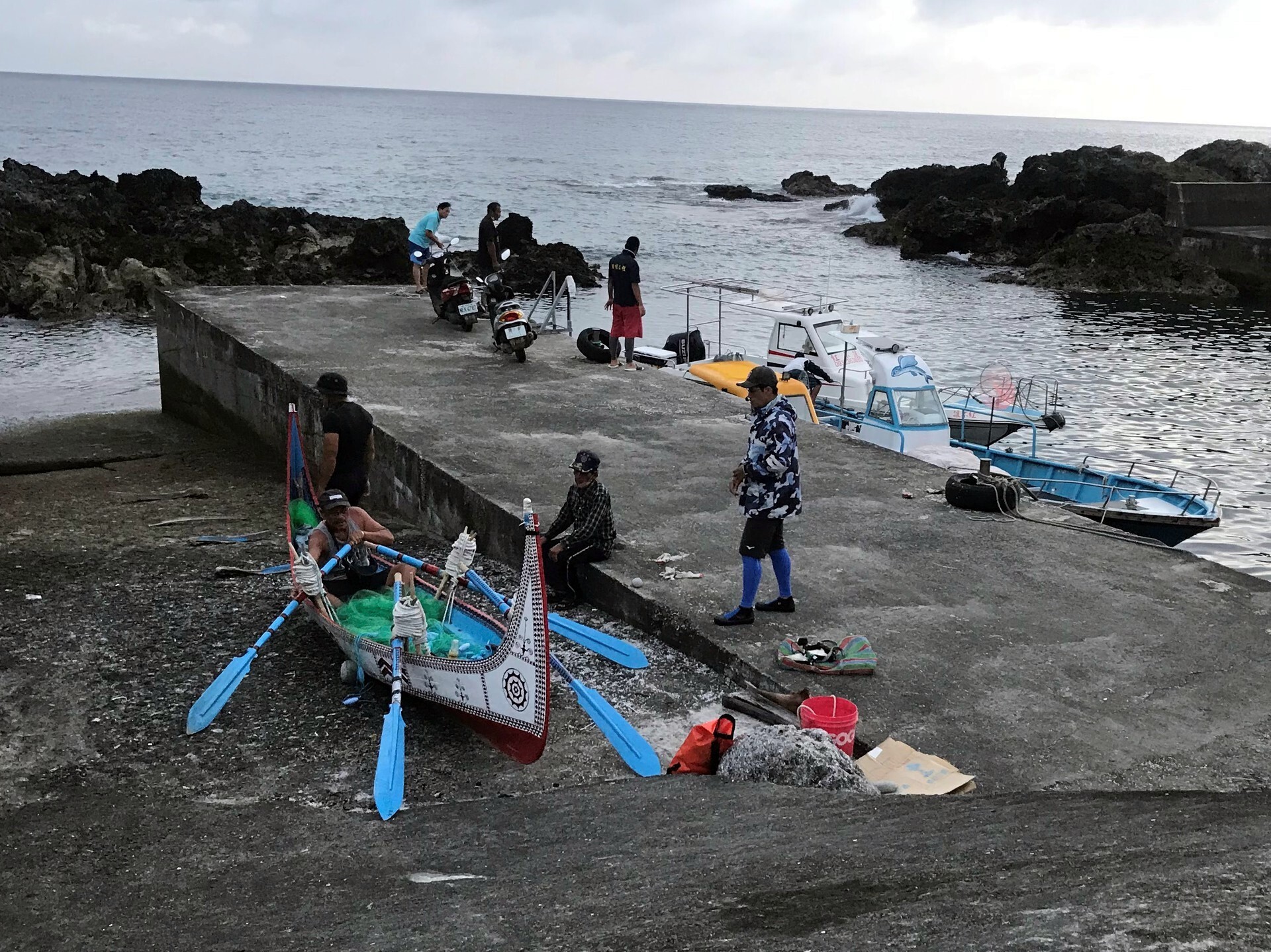 Oceanic Writer Syaman Rapongan arranged NAISA regional gathering participants to observe Traditional Tao Peoples Tatala (boat) with fishing Flying Fishes’ journey