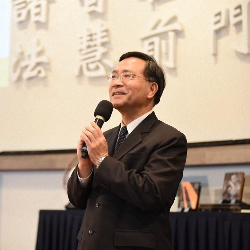 國立東華大學第一屆傑出校友蔡炳坤先生