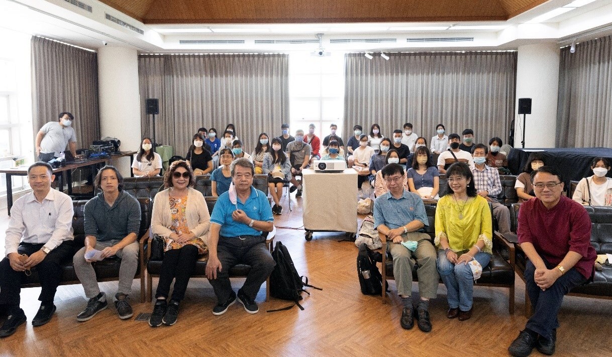 閉幕論壇全場與會者合影留念