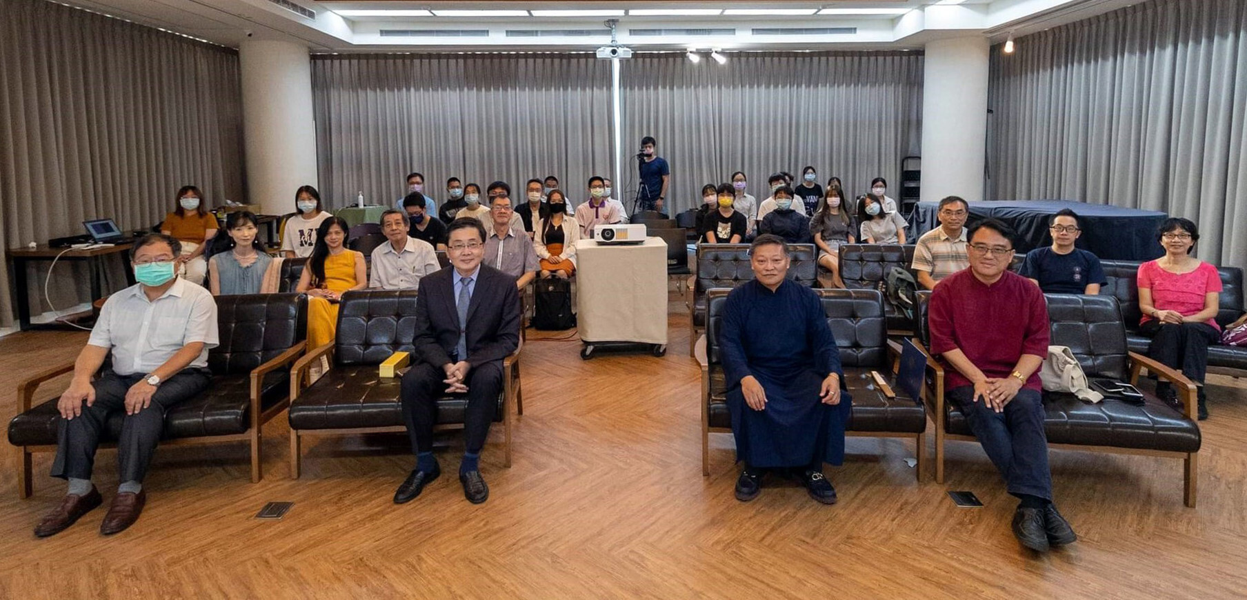 頒贈典禮現場與會者合影留念