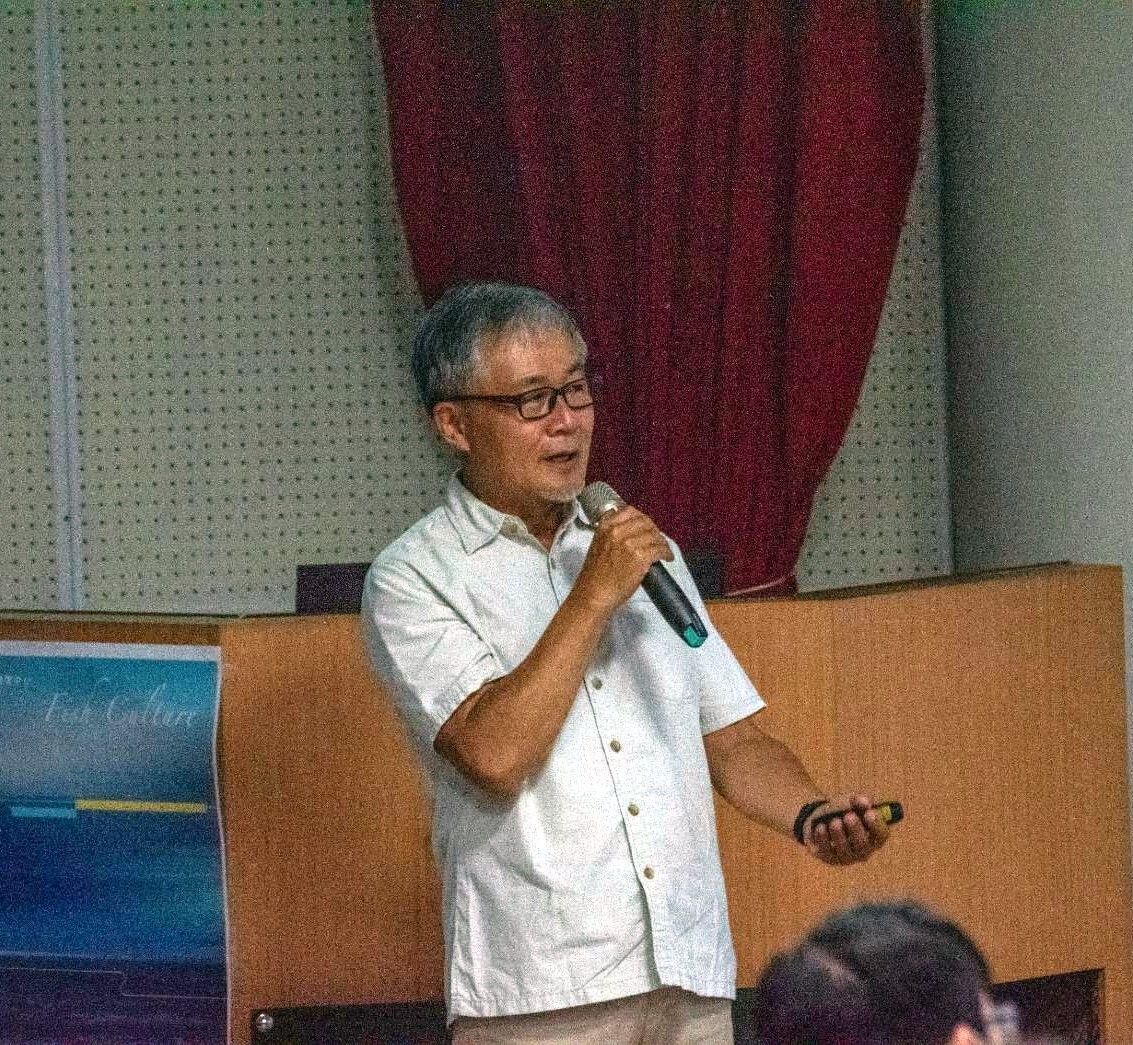廖鴻基老師熱情分享著「魚文化」的內涵與概念