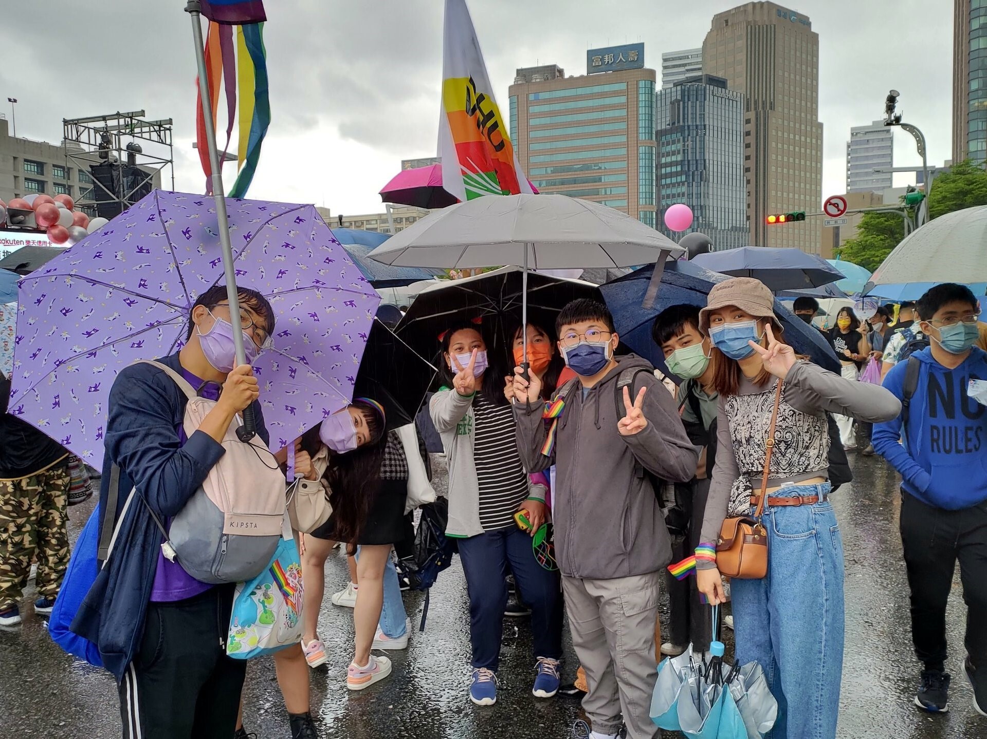 大雨澆不熄我們-遊行前的集合照