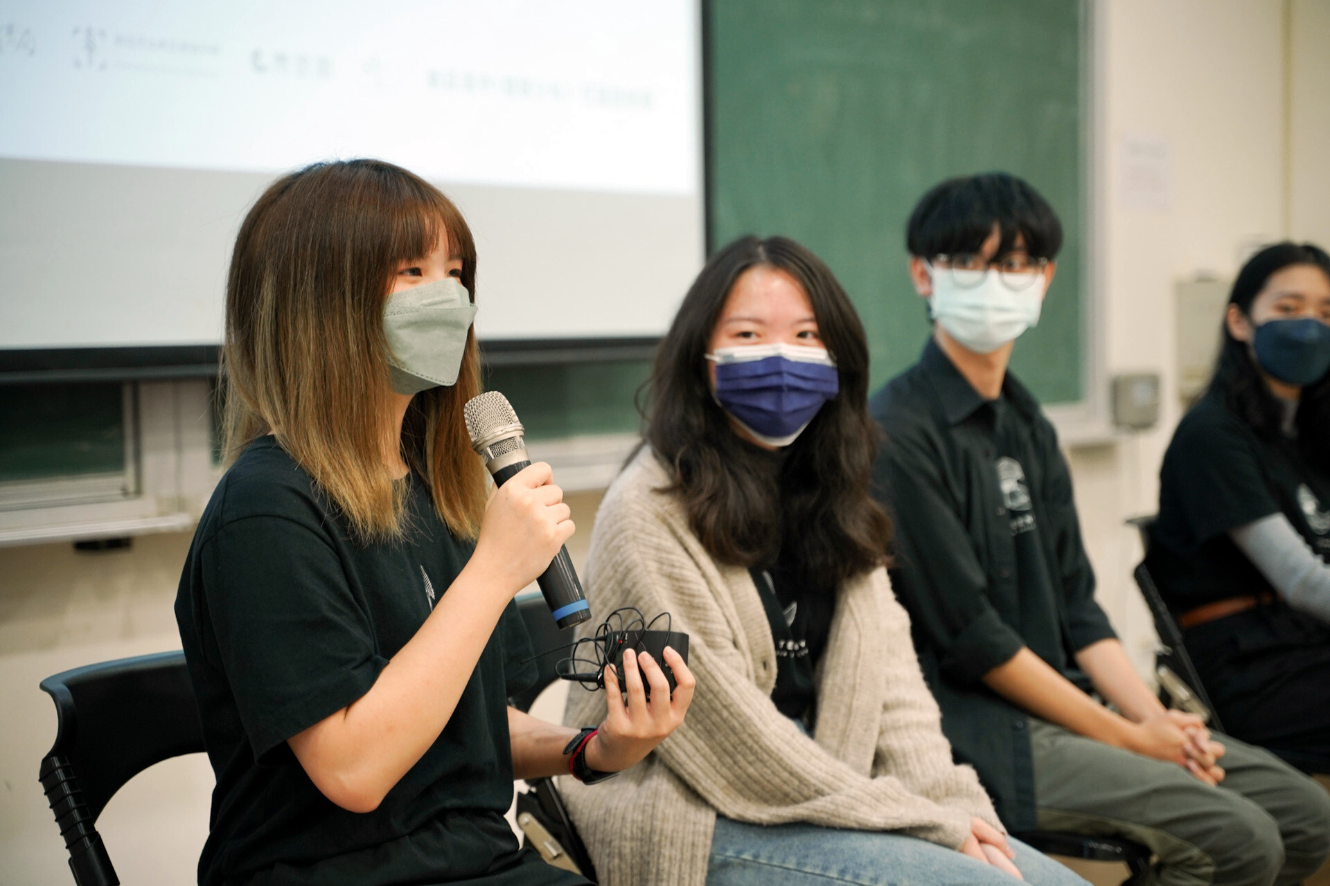 青浪潮製片團隊學生與談回應