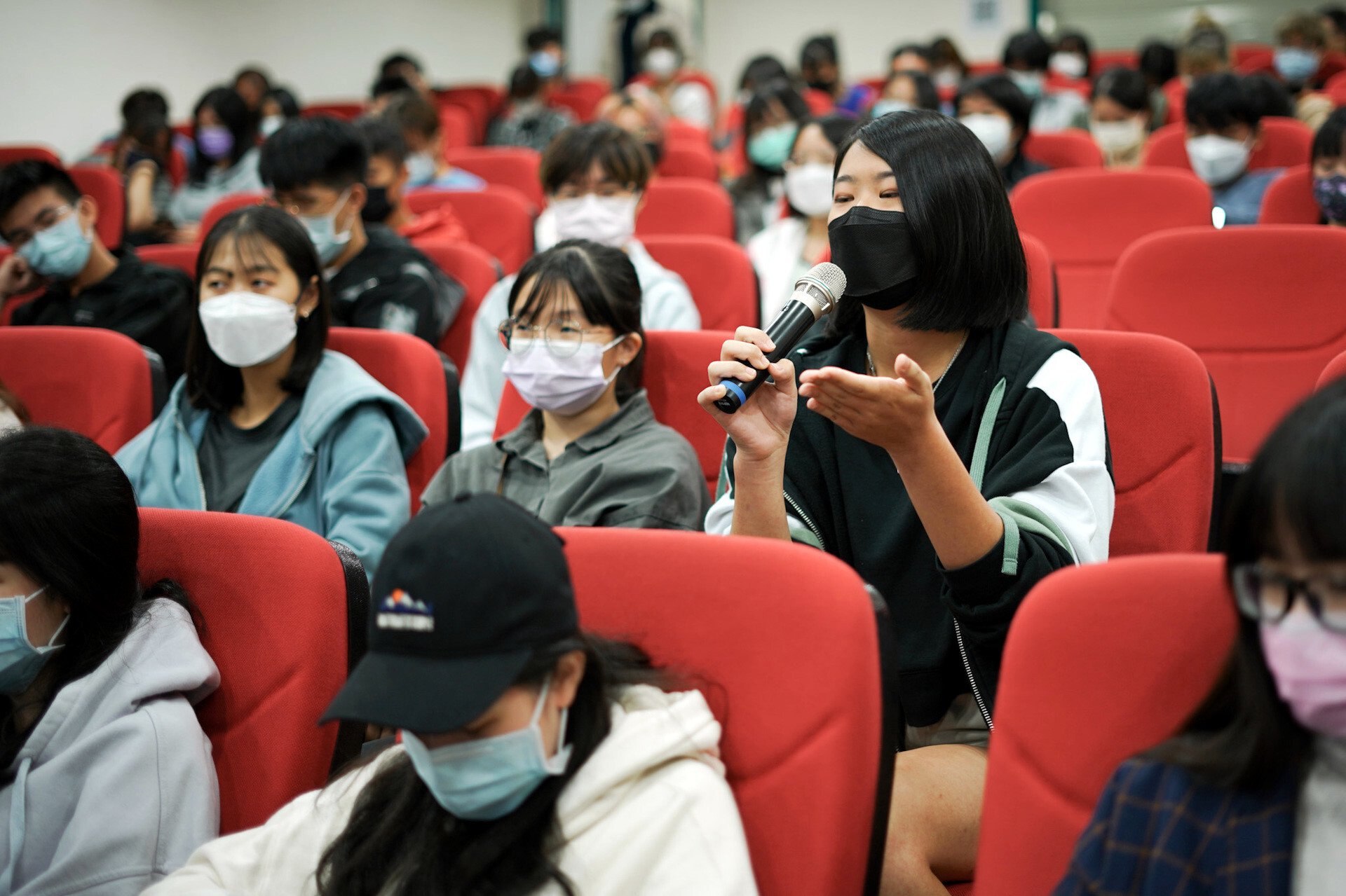 藝創系的溫同學特地前往參與支持母校服務隊的學弟妹