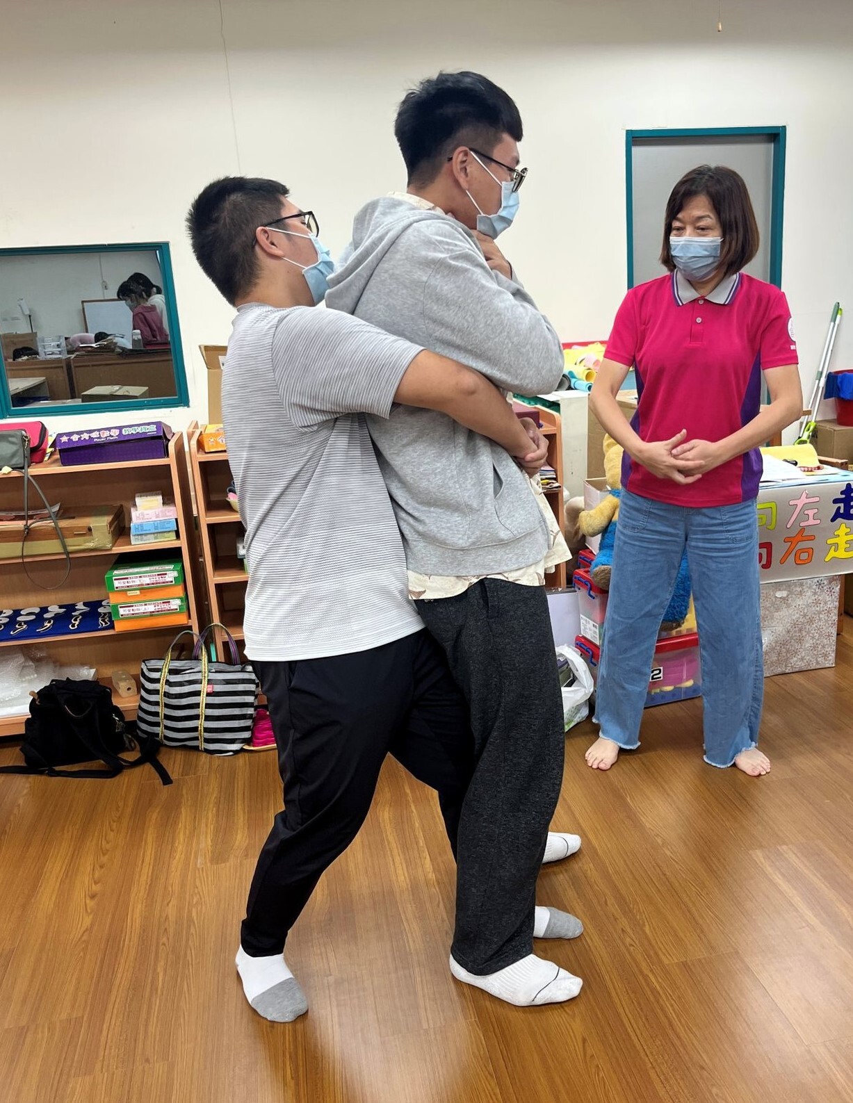 成人哈姆立克的實作練習