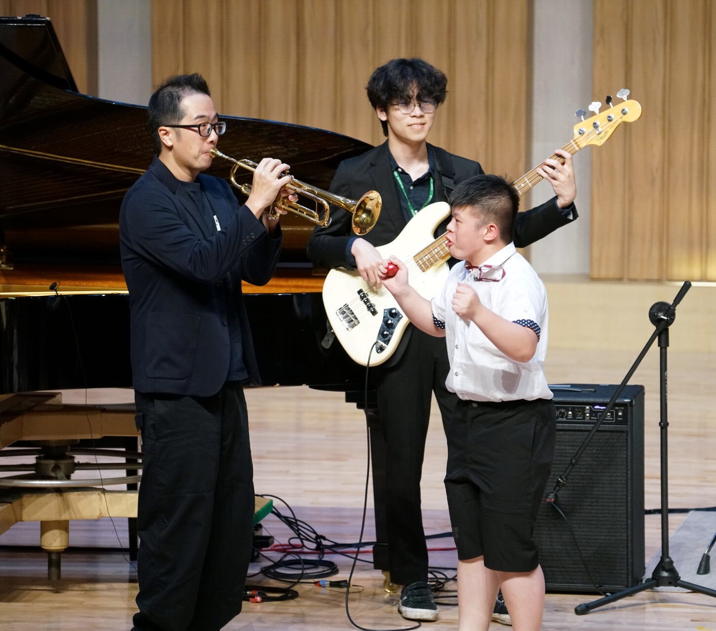 比鄰共好計畫於暑假攜手藝術中心、音樂系、諮商與臨床心理學系,為罕病兒威廉斯氏症的孩子及家人打造「好威音樂精靈的魔法學院」喘息旅遊!