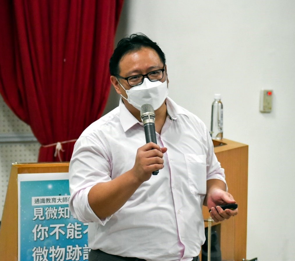 陳用佛教授與學生分享鑑識科學及微物跡證等重要破案關鍵