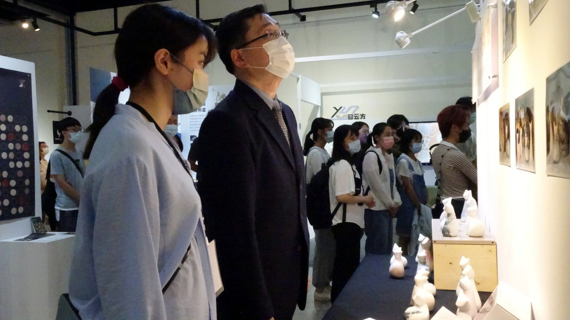 《旬見》東華大學趙涵㨗校長參觀展覽