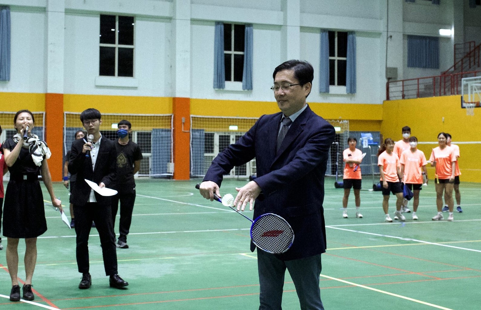 「臺印馬越」國際羽球邀請賽趙涵㨗校長開球