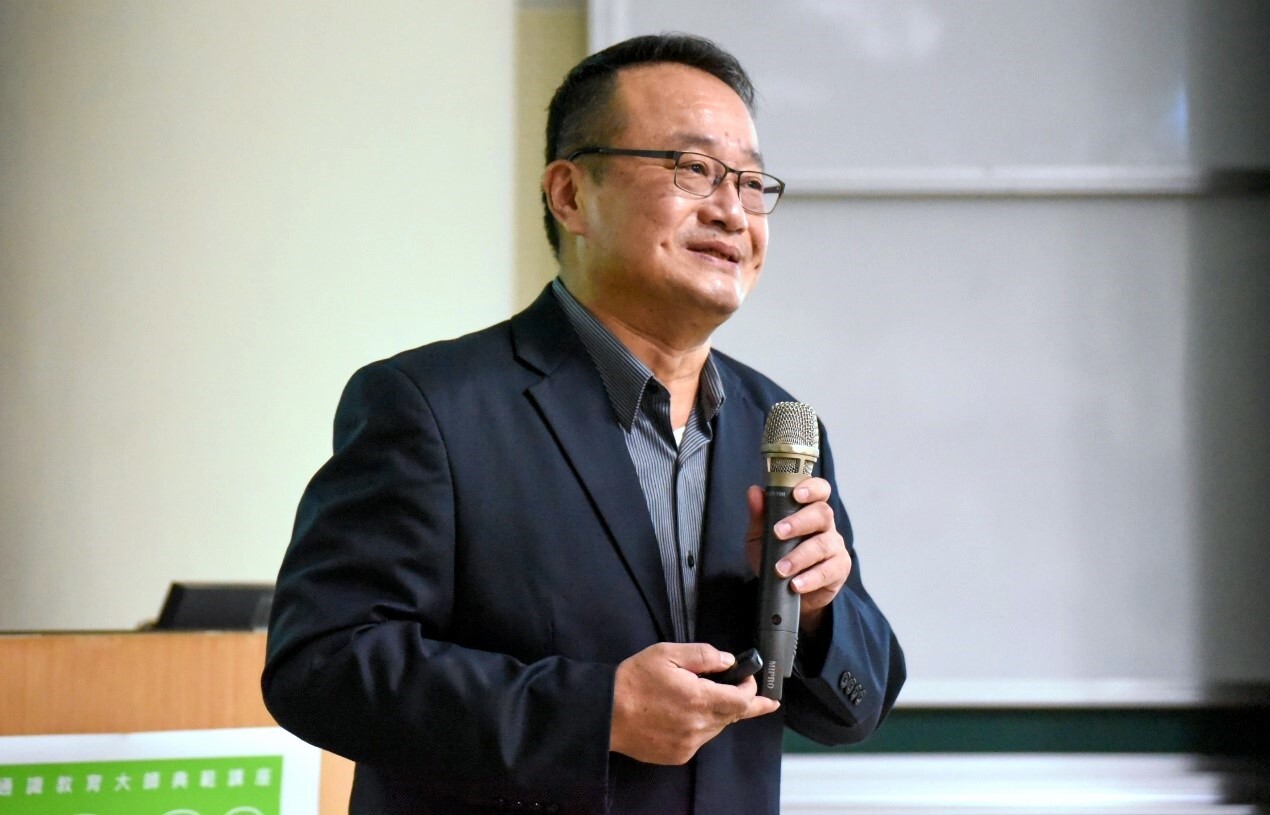 黃志揚副院長與學生分享癌症基因研究