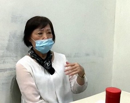 作家夏婉雲接受學生的訪談