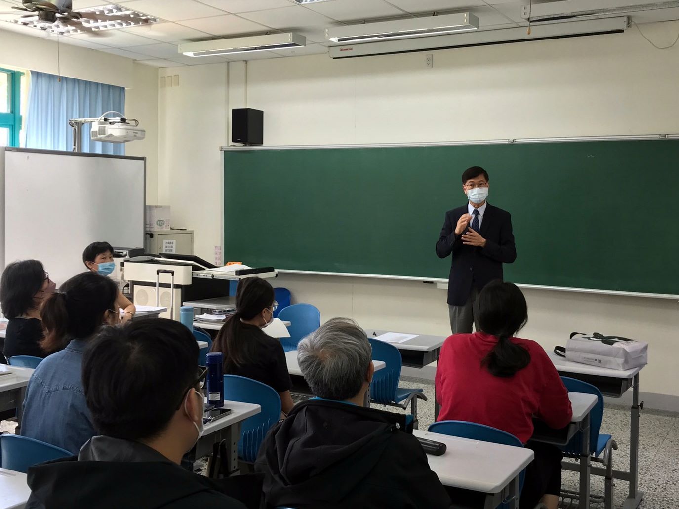 朱副校長勉勵師資生提升雙語教學能力,更能成為服膺教育部及教學現場需求的師資