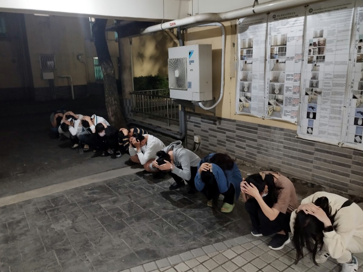 住宿生地震防護演練
