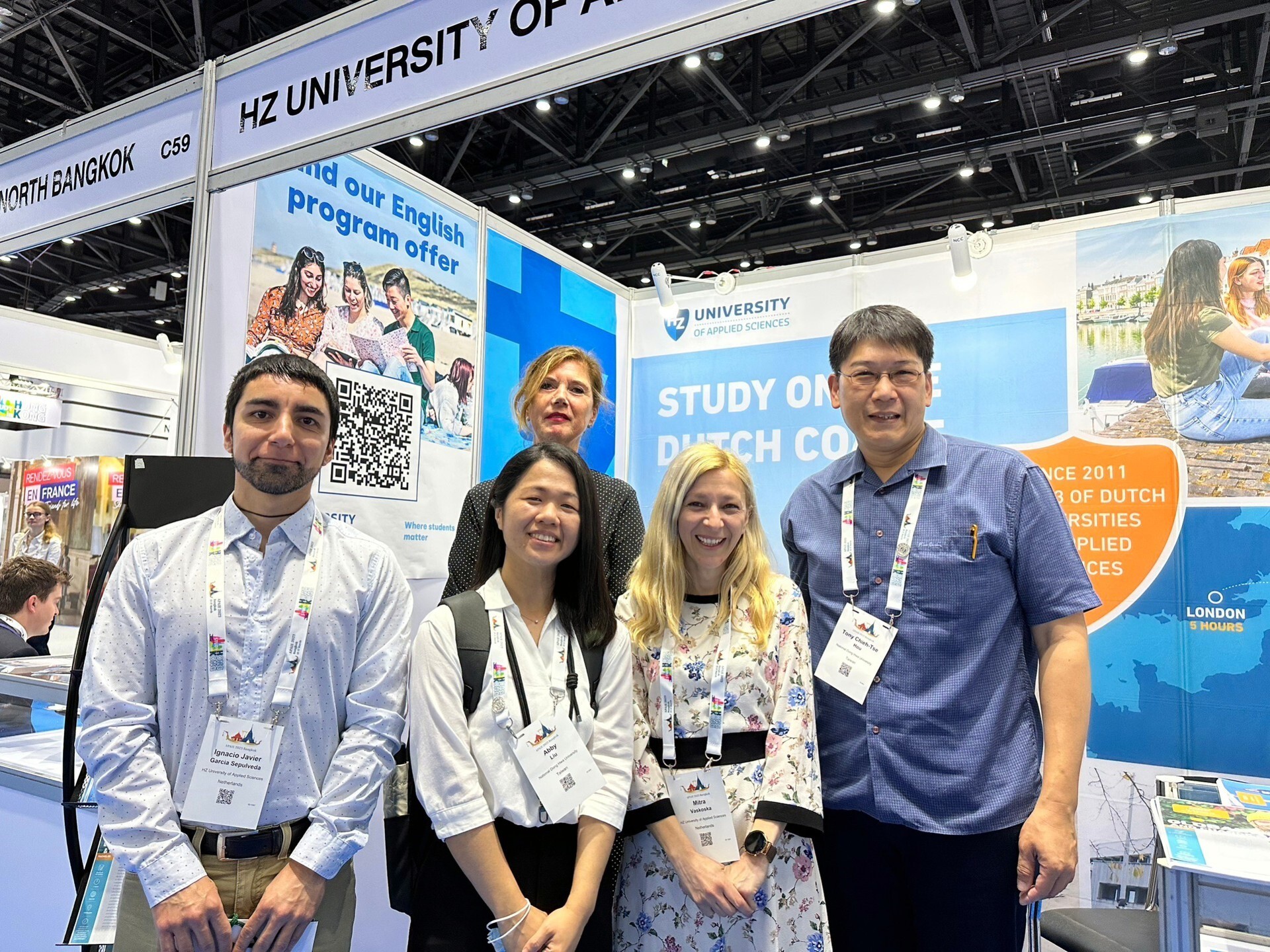 東華大學代表與荷蘭姊妹校HZ univ. of applied sciences合影