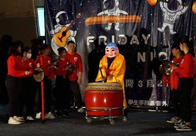 醉花醒獅團表演