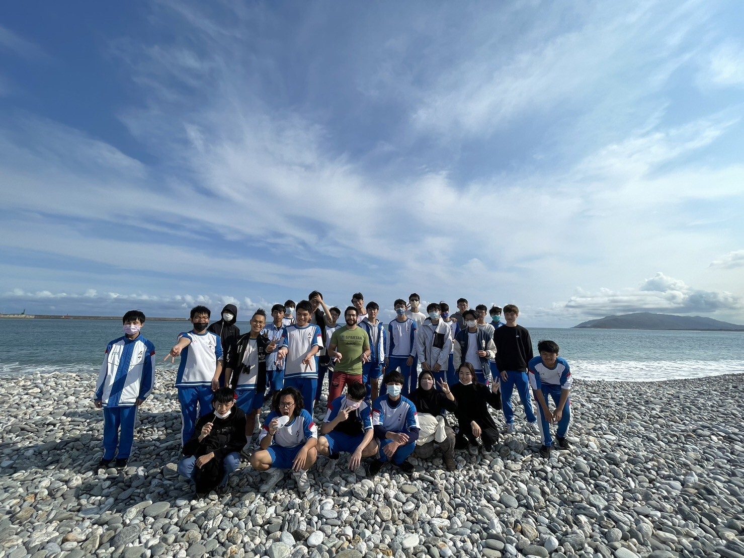 東華境外生與花蓮高中生春天小旅遊-北濱公園介紹太平洋美景