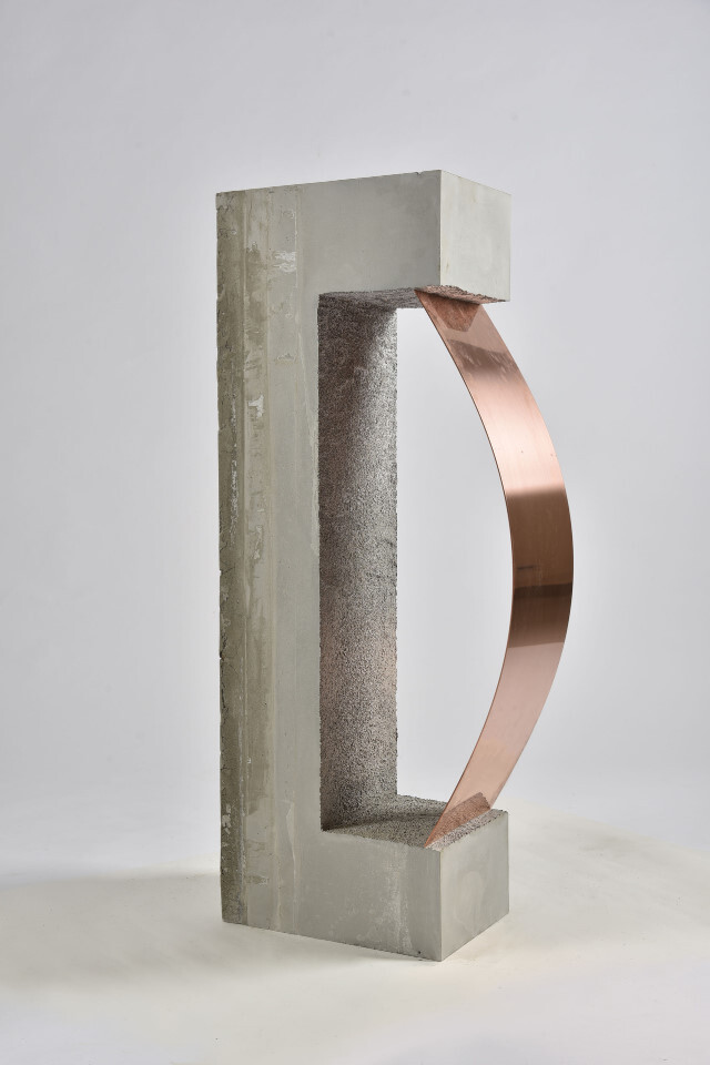 蕭詠涵 行 複合媒材 35×22.5×100cm