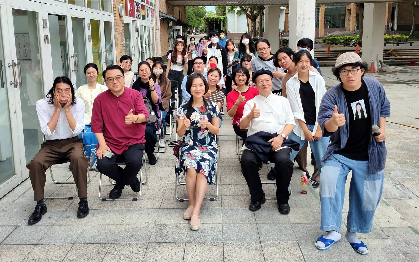 全體參展的縱谷師生合影留念