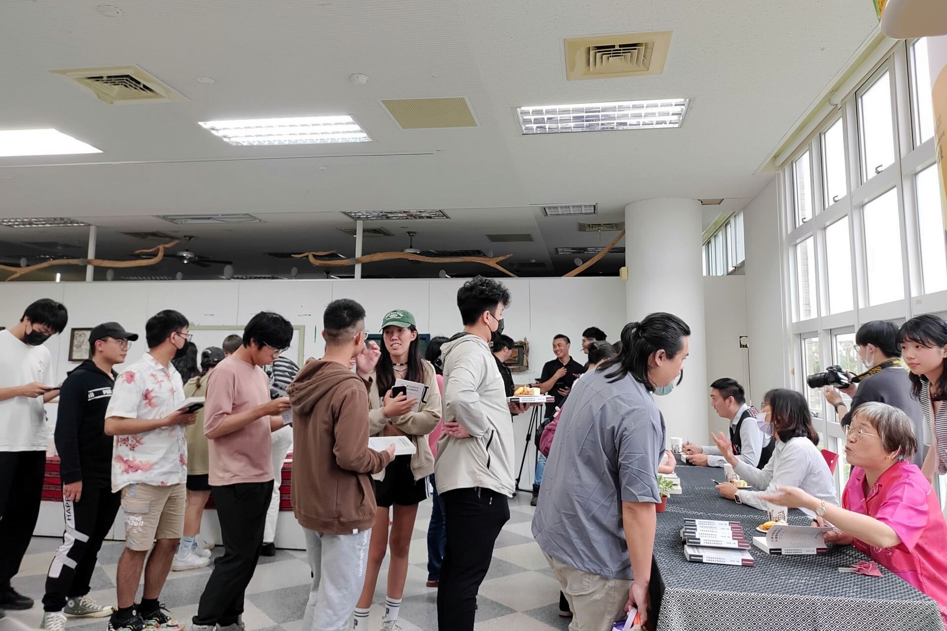 《東華原住民族叢書》第一屆新書發表會 三位作者簽名會