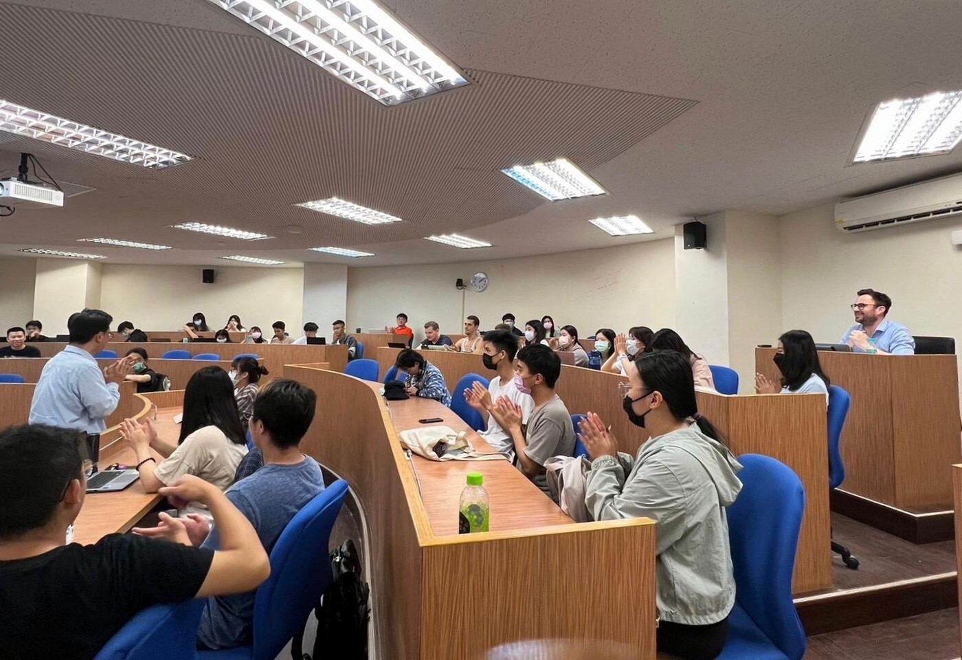 EMI觀課二:陳玉佳老師「大數據概論」