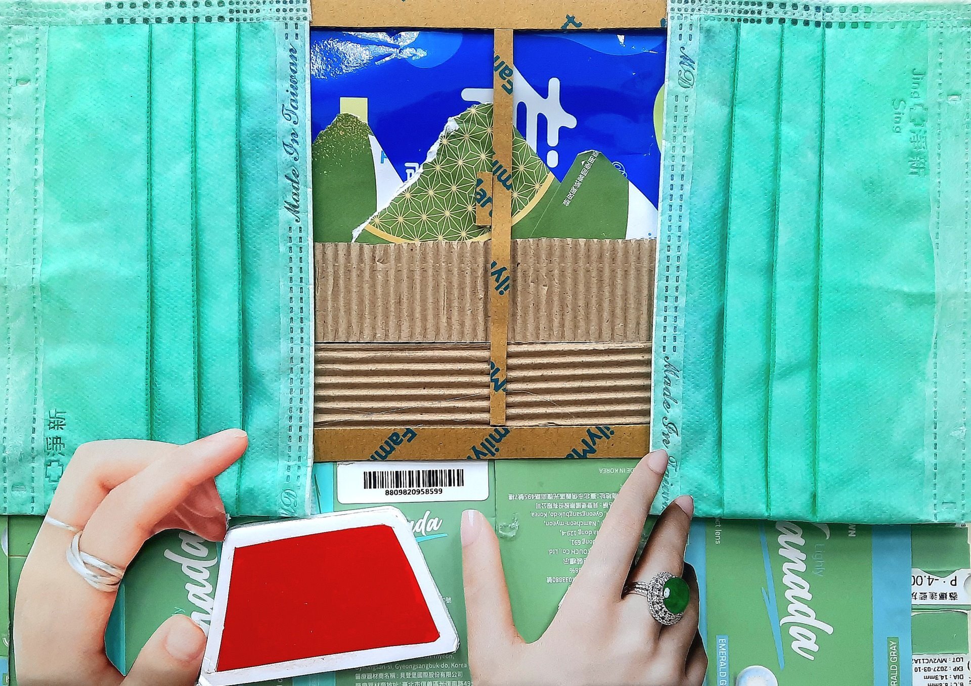 余陳渝參展作品<Tunnel>